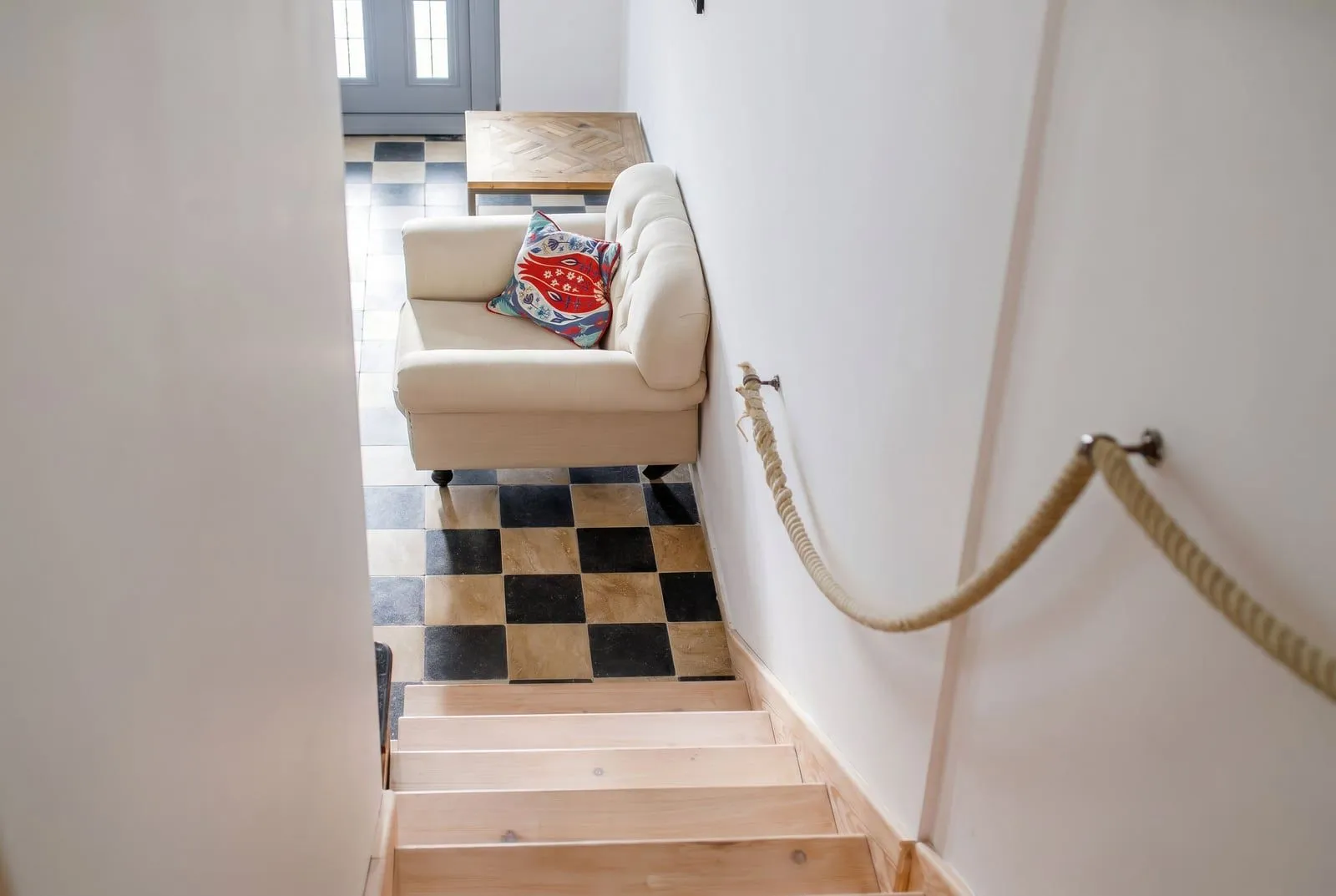 Prodaja, četvorosoban stan, 110m², Risan, Kotor