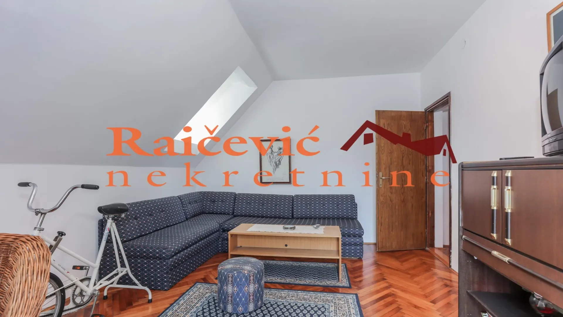 Prodaja, kuća, 370m², Voždovac Sve Podlokacije, Beograd