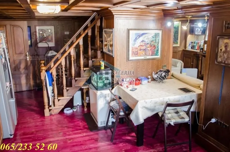 Sale, four bedroom apartment, 142m², Zemun Centar, Zemun Sve Podlokacije