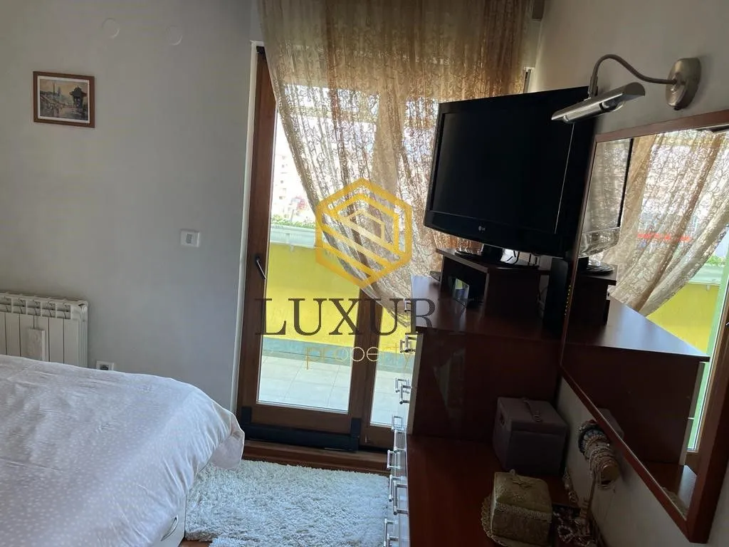 Rent, three bedroom apartment, 130m², Stari Aerodrom, Podgorica