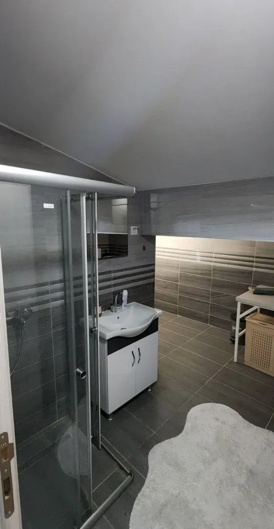 Prodaja, četvorosoban stan, 160m², Stari Aerodrom, Podgorica