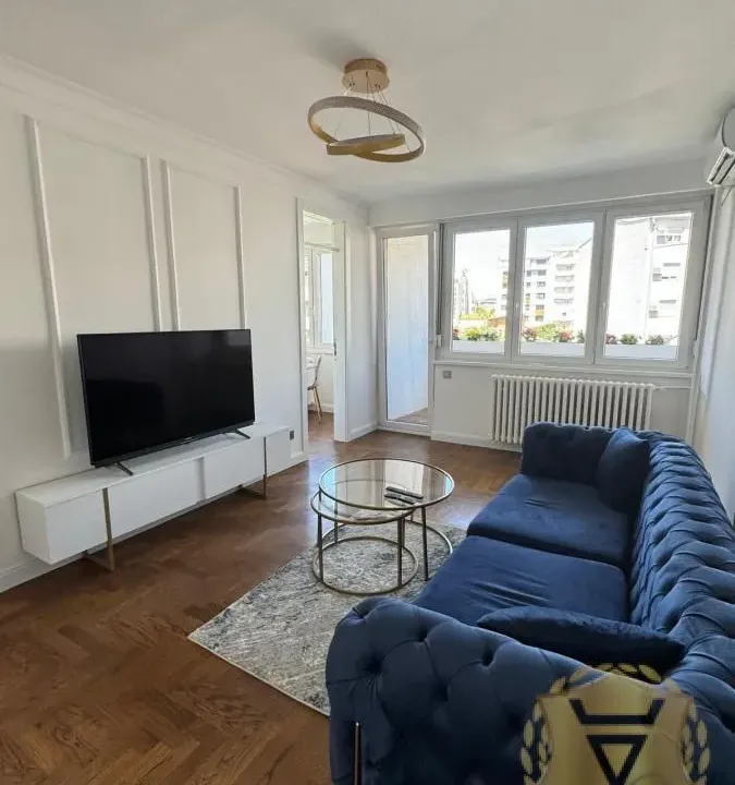 Izdavanje, dvosoban stan, 53m², Crveni Krst, Beograd