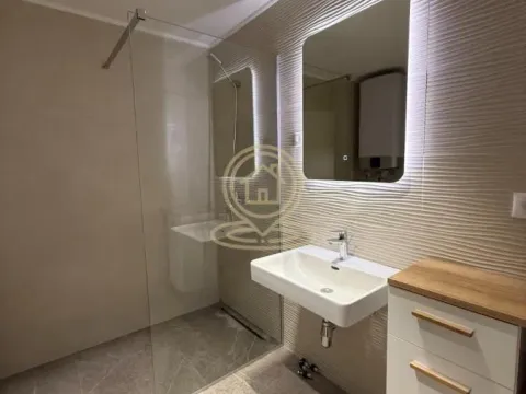 Izdavanje, četvorosoban stan, 81m², Južni Bulevar, Vračar Sve Podlokacije - image 23