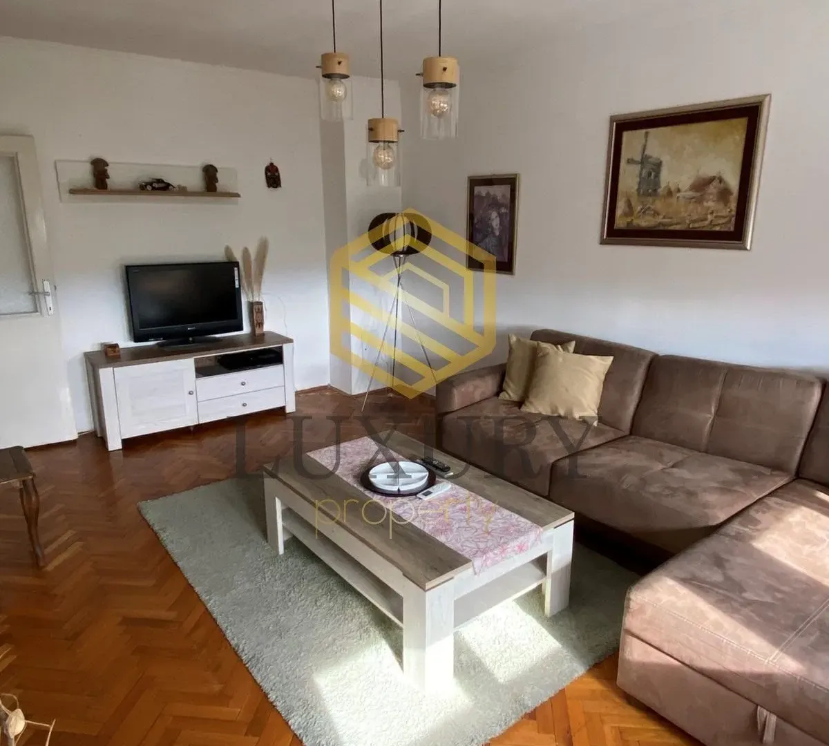 Izdavanje, dvosoban stan, 80m², Zabjelo, Podgorica