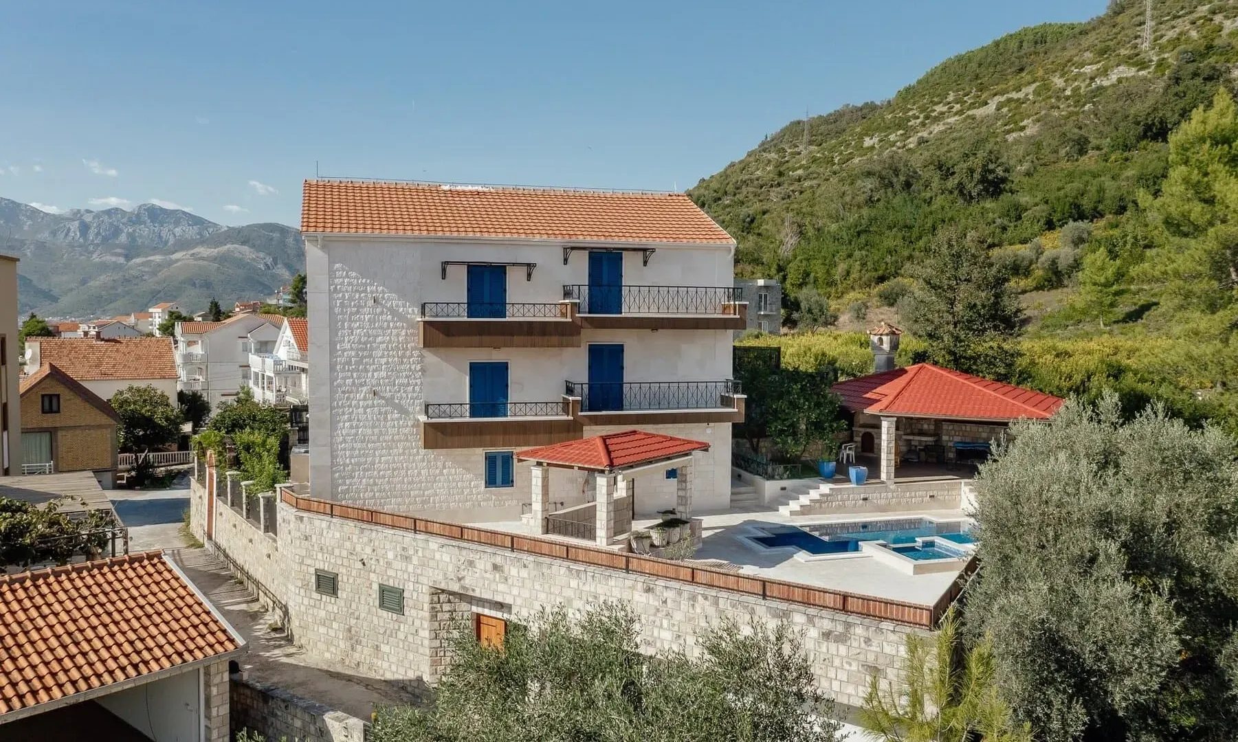 Sale, house, 240m², Kavač, Kotor