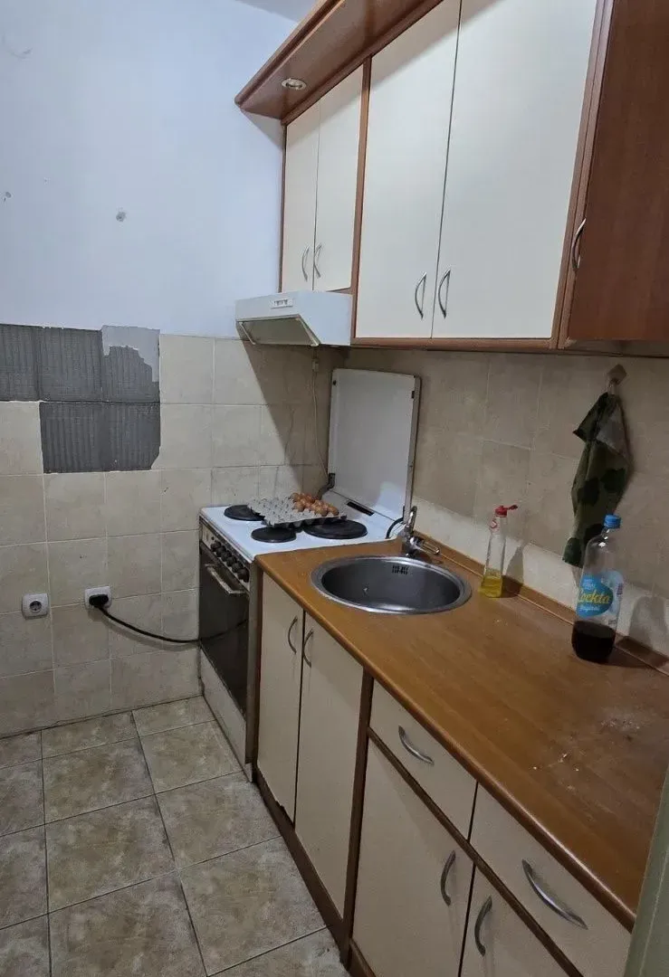 Izdavanje, dvosoban stan, 52m², Grbavica, Novi Sad Sve Podlokacije