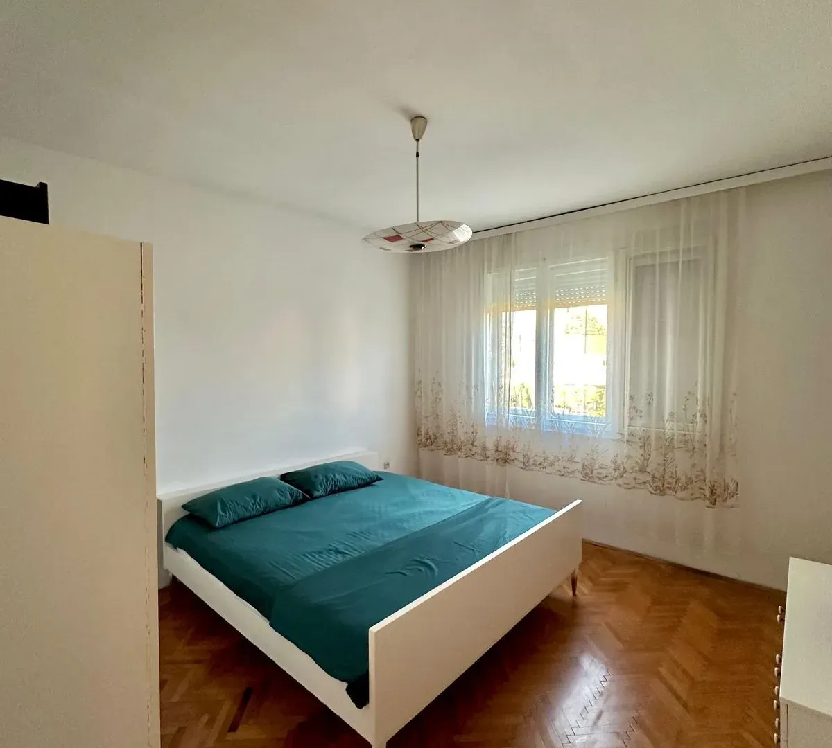 Izdavanje, trosoban stan, 107m², Masline, Podgorica