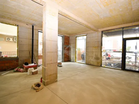 Izdavanje, poslovni prostor, 105m², City Kvart, Podgorica - image 3