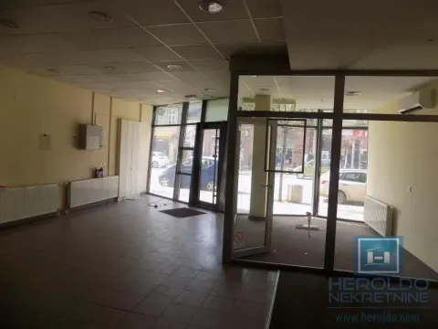 Rent, office space, 213m², Centar, Paraćin - image 6