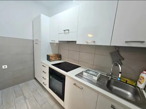 Rent, one bedroom apartment, 53m², Blok 6, Podgorica - image 3