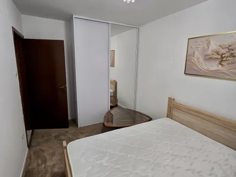 Rent, three bedroom apartment, 185m², Gorica C, Podgorica - image 12