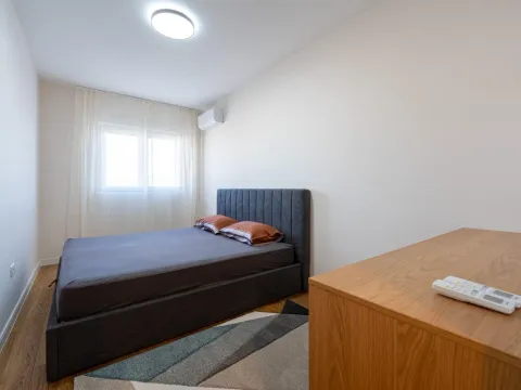 Rent, two bedroom apartment, 73m², Central Point, Podgorica - image 10