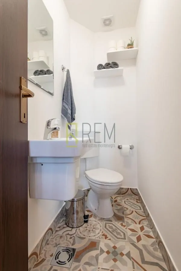 Prodaja, kuća, 340m², Bar, Crna Gora