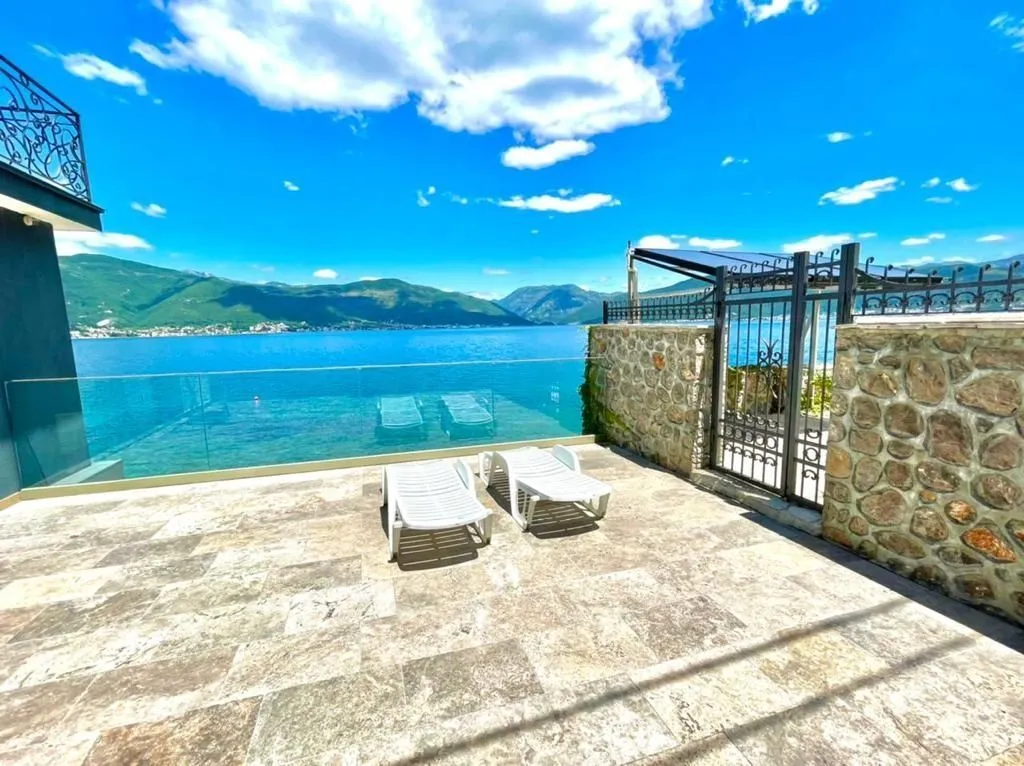 Prodaja, kuća, 420m², Krašići, Tivat