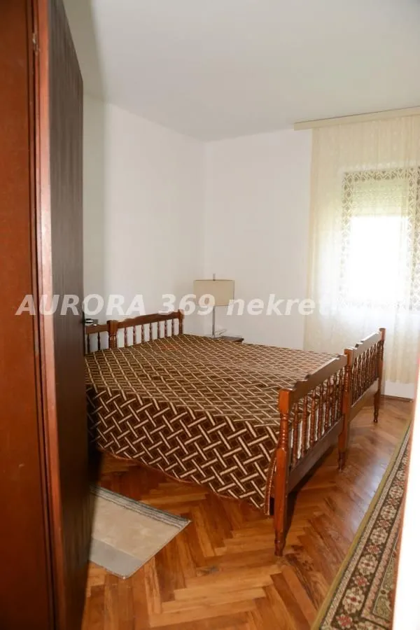 Prodaja, trosoban stan, 92m², Centar, Vrnjačka Banja