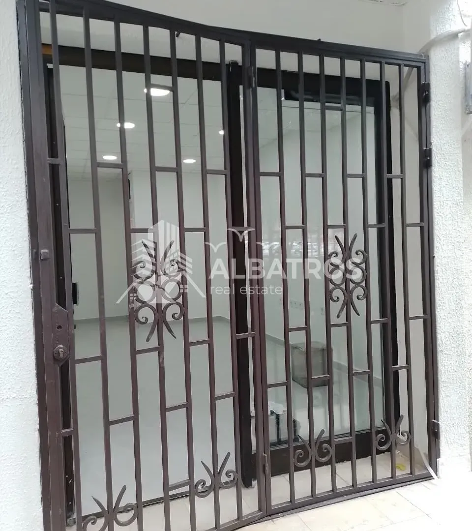 Rent, office space, 36m², Makedonsko naselje, Bar