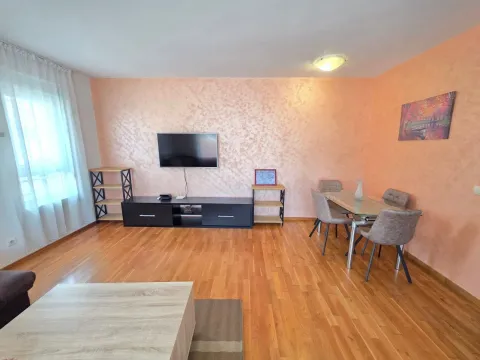 Izdavanje, jednosoban stan, 54m², Budva, Crna Gora - image 16