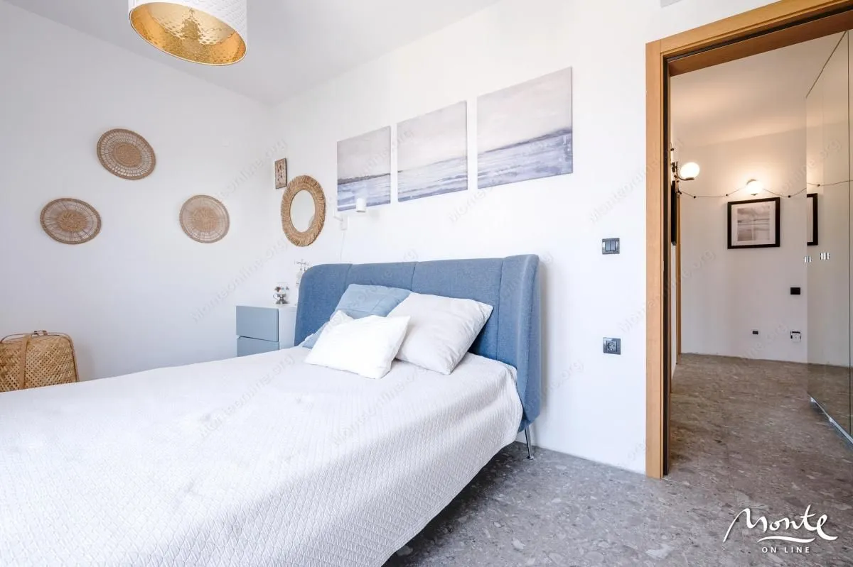 Sale, three bedroom apartment, 77m², Centar, Tivat