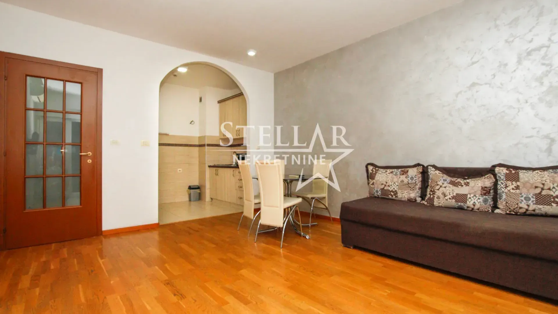 Izdavanje, jednosoban stan, 50m², City Kvart, Podgorica