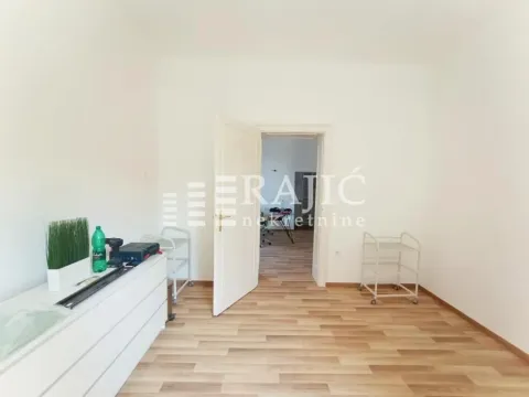 Prodaja, trosoban stan, 54m², Senjak, Beograd - image 11