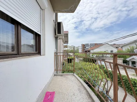 Rent, one bedroom apartment, 35m², Dalmatinska ulica, Podgorica - image 4