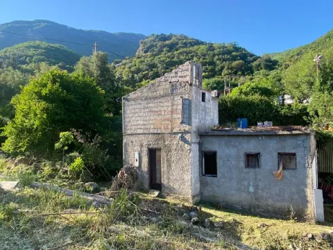 Prodaja, kuća, 300m², Herceg Novi, Crna Gora
