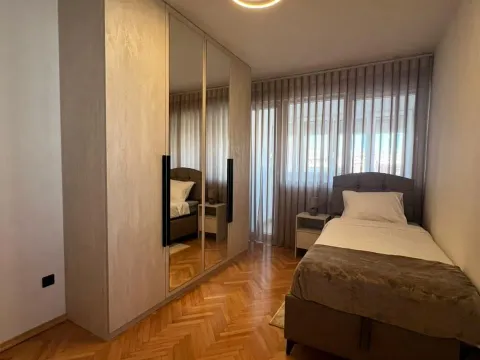 Izdavanje, trosoban stan, 102m², Preko Morače, Podgorica - image 15