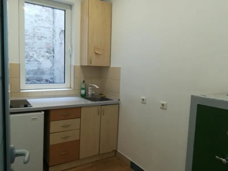 Izdavanje, poslovni prostor, 130m², Stari Grad, Beograd