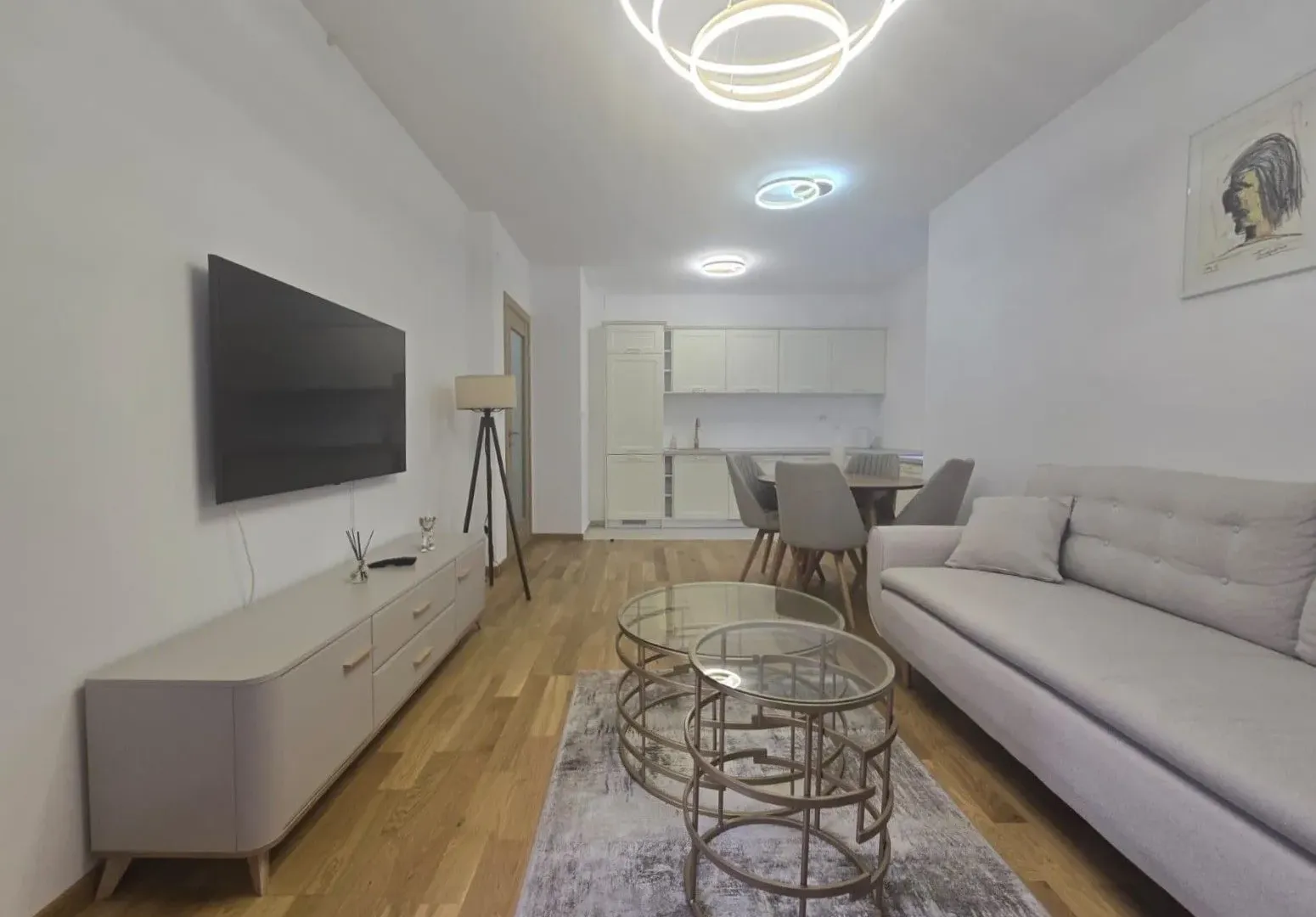 Izdavanje, jednosoban stan, 47m², City Kvart, Podgorica