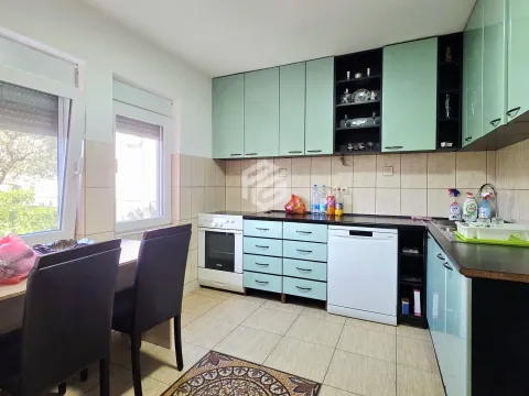 Izdavanje, kuća, 250m², Tuzi, Podgorica - image 7