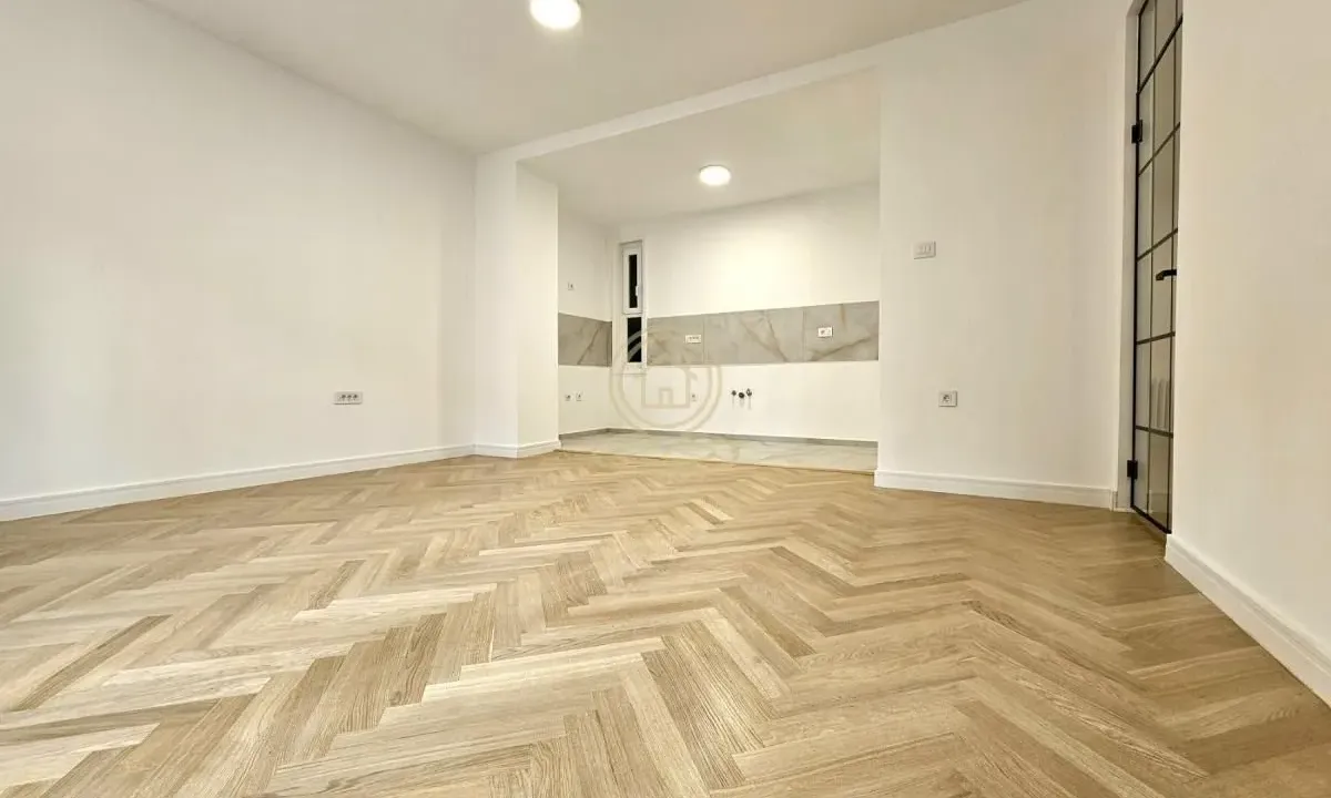 Sale, four bedroom apartment, 112m², Stari grad, Novi Sad