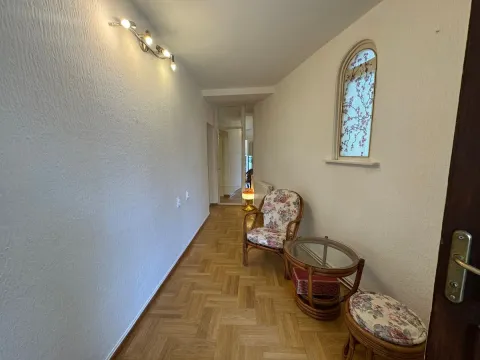Izdavanje, poslovni prostor, 94m², Dedinje Sve Podlokacije, Beograd - image 4