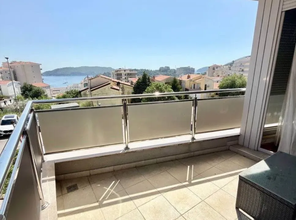 Sale, one bedroom apartment, 52m², Bečići, Budva