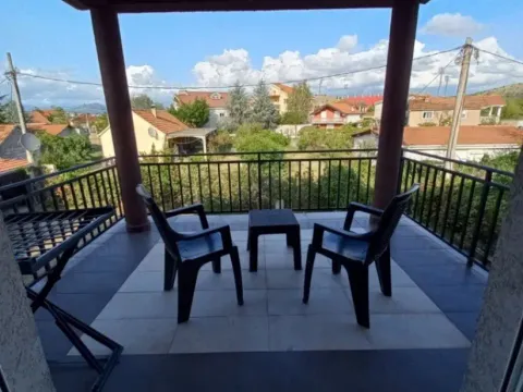Izdavanje, dvosoban stan, 140m², Donja Gorica, Podgorica - image 2