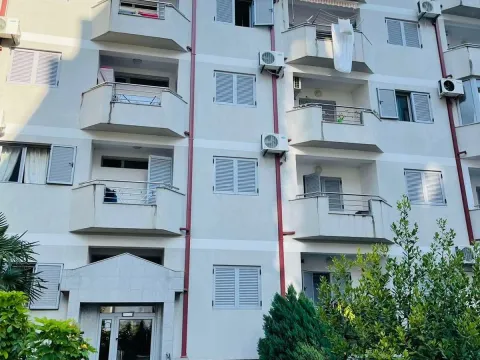 Izdavanje, garsonjera, 28m², Budva, Crna Gora - image 6