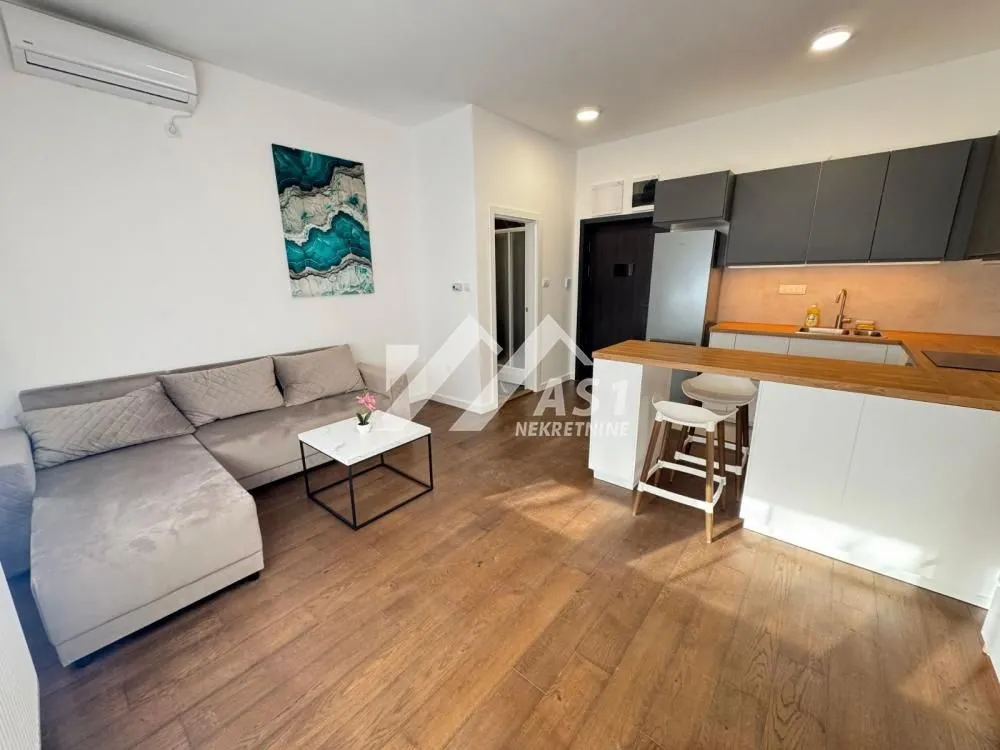 Izdavanje, stan, 28m², Novo naselje, Novi Sad