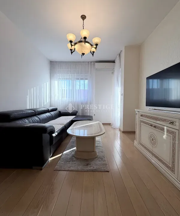 Izdavanje, jednosoban stan, 48m², City Kvart, Podgorica