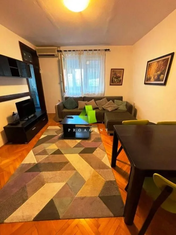 Izdavanje, dvosoban stan, 44m², Medijana, Niš