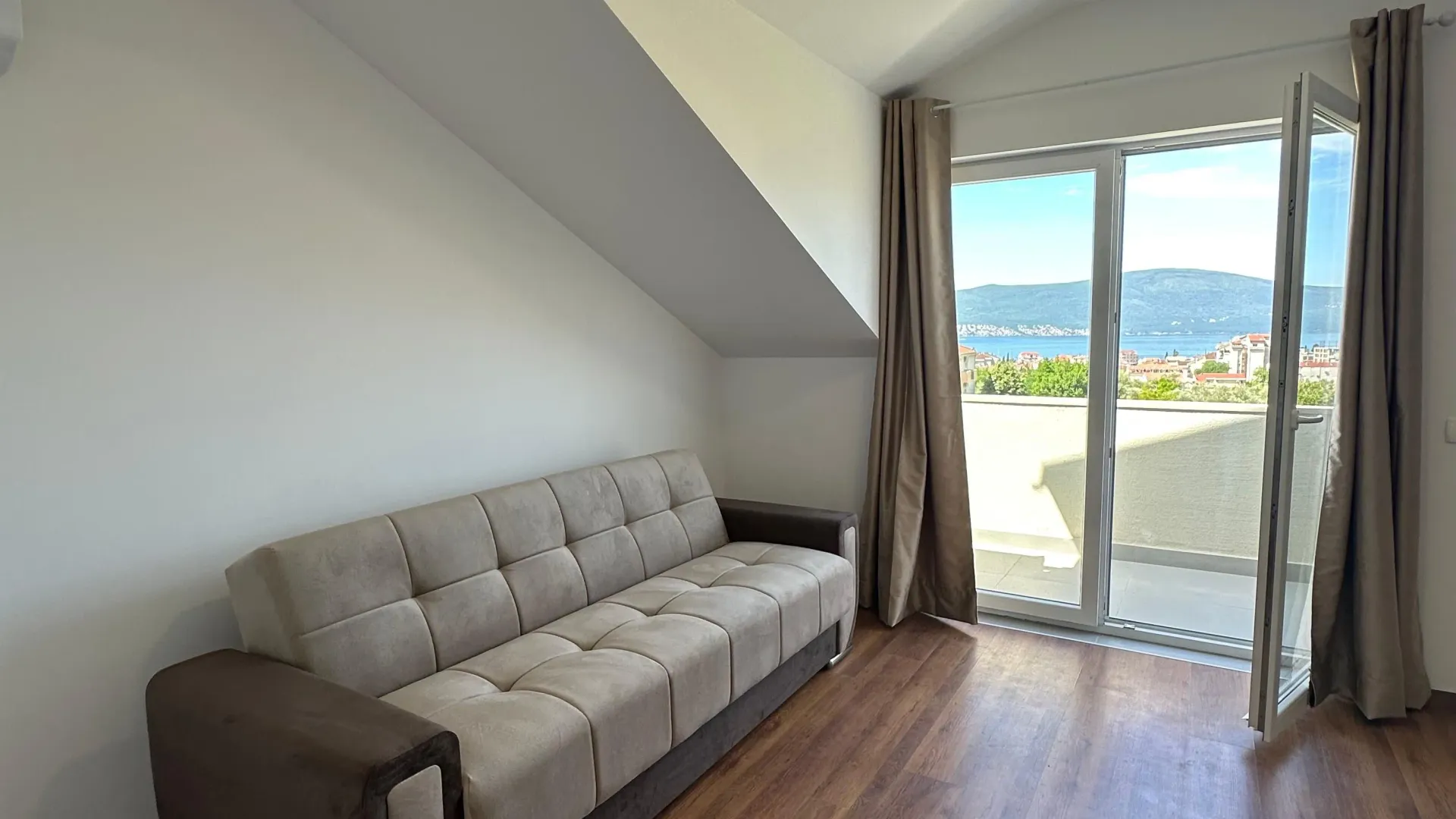Izdavanje, jednosoban stan, 48m², Seljanovo, Tivat