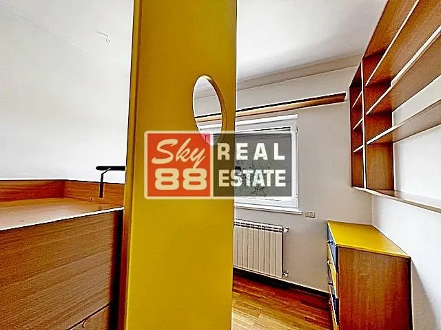 Rent, four bedroom apartment, 157m², Savski Venac, Beograd