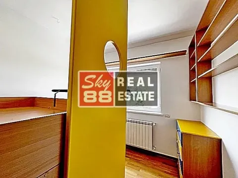 Rent, four bedroom apartment, 157m², Savski Venac, Beograd - image 16