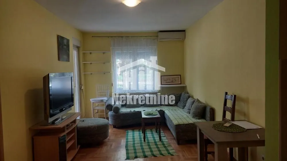 Rent, one bedroom apartment, 40m², Skojevsko Naselje, Beograd