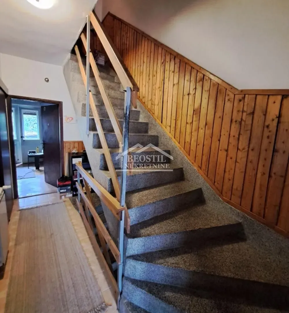Prodaja, kuća, 180m², Centar Sve Podlokacije, Beograd