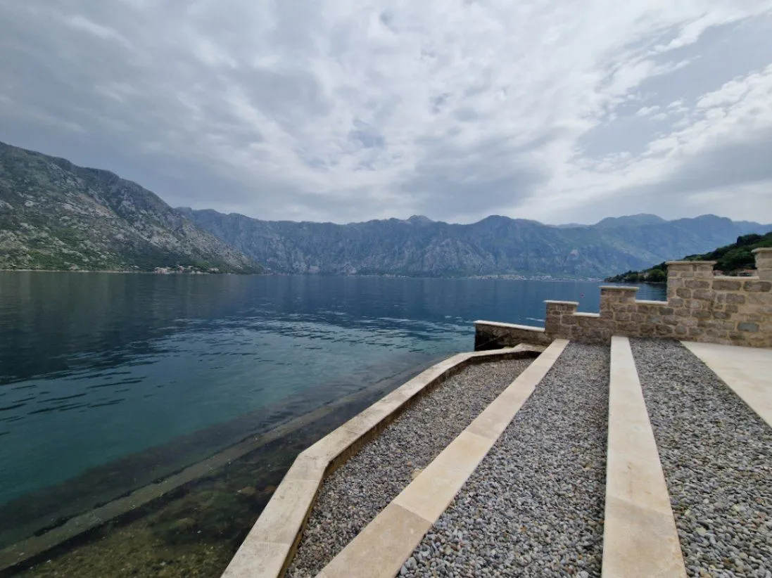 Sale, house, 731m², Stoliv, Kotor