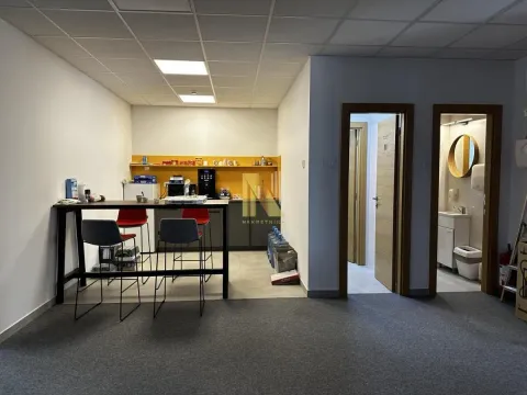 Rent, office space, 204m², Centar, Novi Sad - image 7