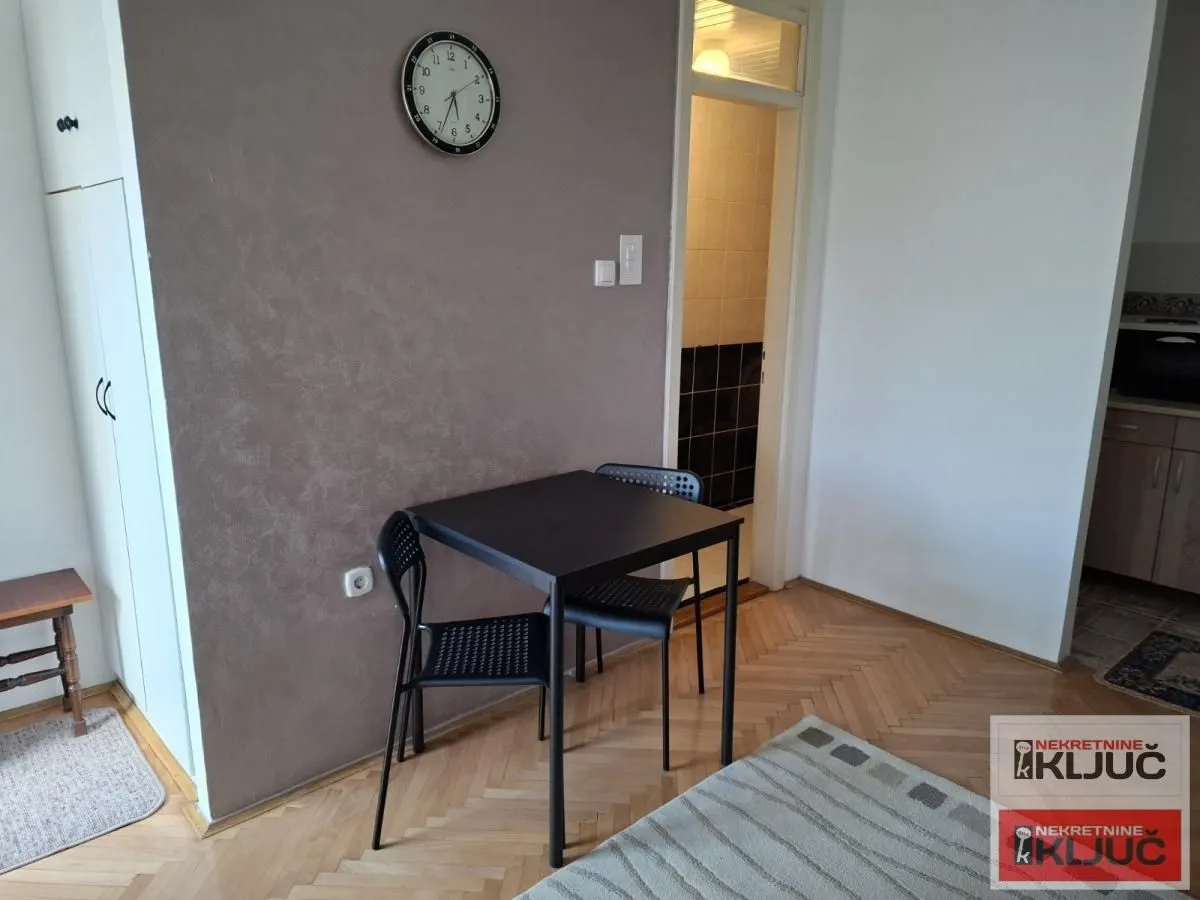 Izdavanje, garsonjera, 20m², Bulevar Oslobodjenja, Novi Sad Sve Podlokacije