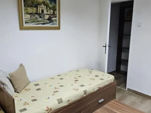 Izdavanje, jednosoban stan, 26m², Crveni Pevac, Niš - image 13