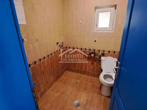 Izdavanje, poslovni prostor, 92m², Batajnica, Beograd - image 9