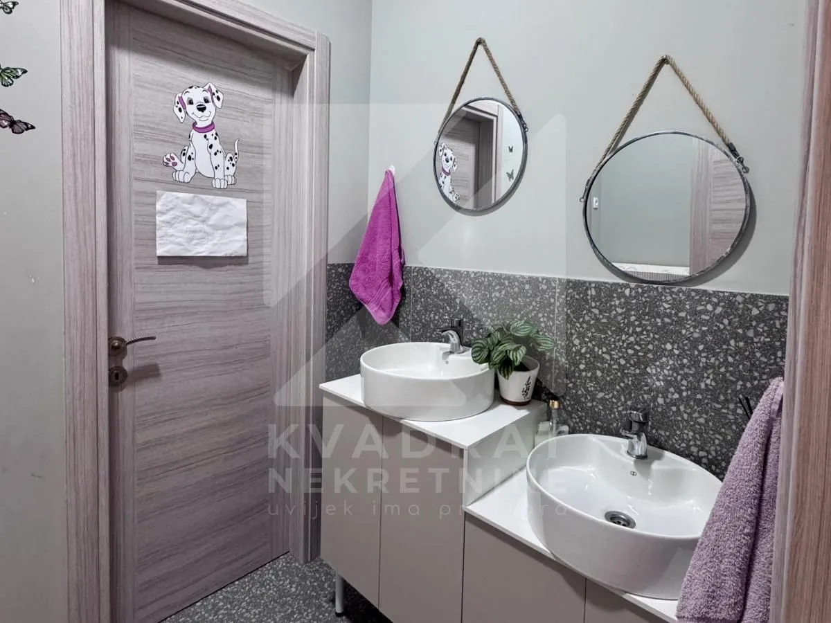 Sale, office space, 196m², City Kvart, Podgorica