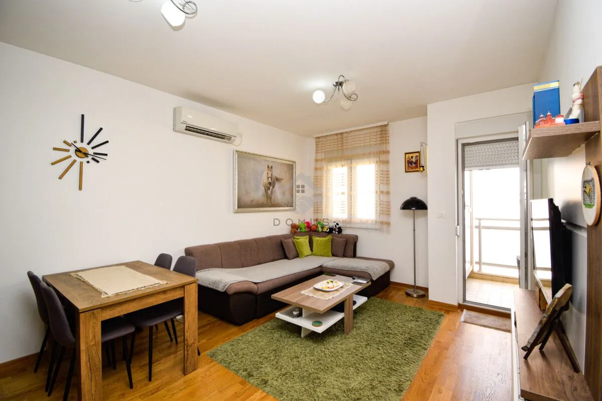 Izdavanje, jednosoban stan, 45m², City Kej, Podgorica